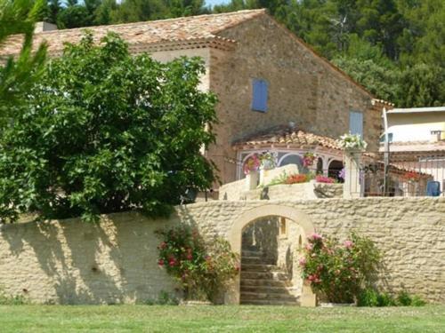Domaine Saint Victor Hotel La Tour-d'Aigues Exterior photo
